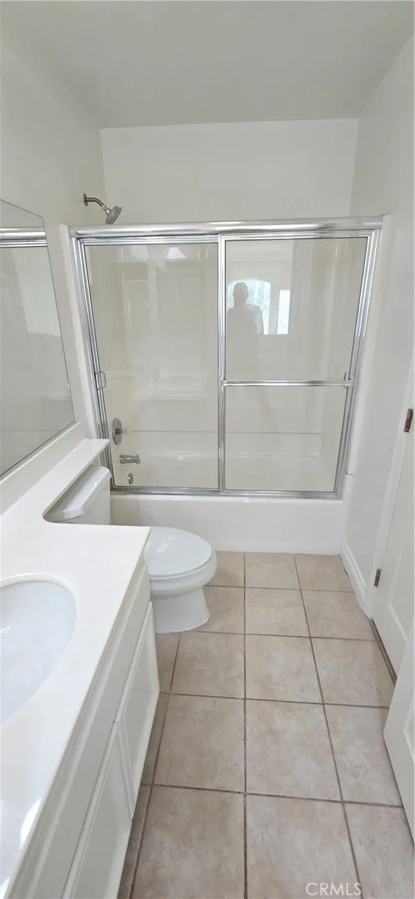 2110 Almeria Street 106, Corona, California 92879 home-pic-54